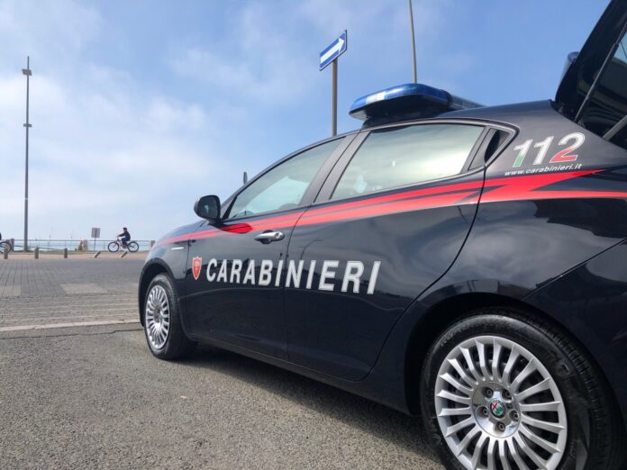 OSTIA - I Carabinieri durante i controlli (2)