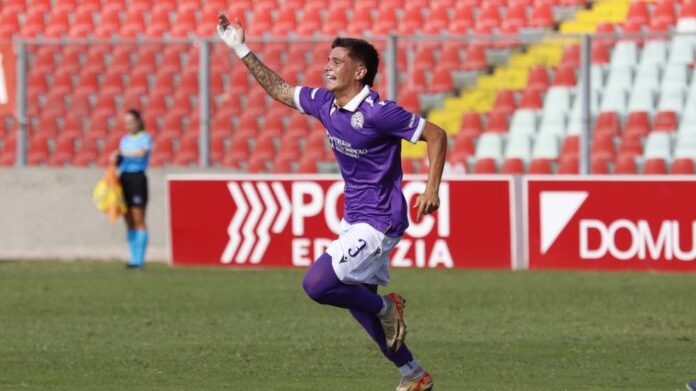 Orfano ostiamare Orfano segna il gol della vittoria contro l'Ancona